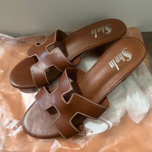 SHEIN brown leather heeled slippers